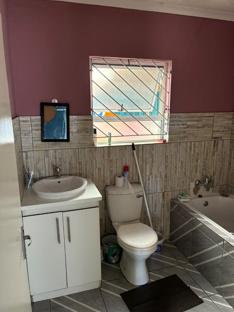  Bedroom Property for Sale in The Connifers Western Cape